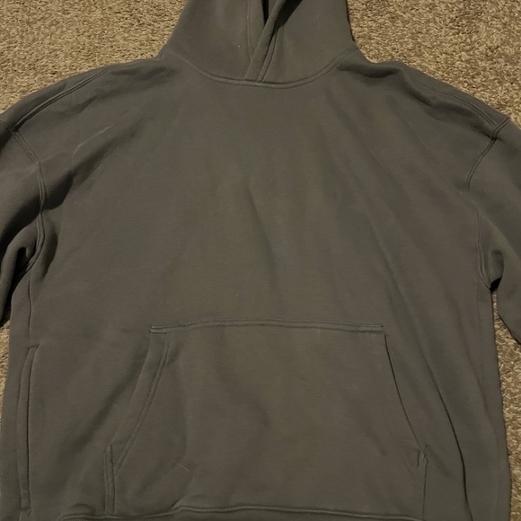 Hollister Gray Pullover Hoodie Sweatshirt - Oversized Crop Fit - Picture 2 of 5